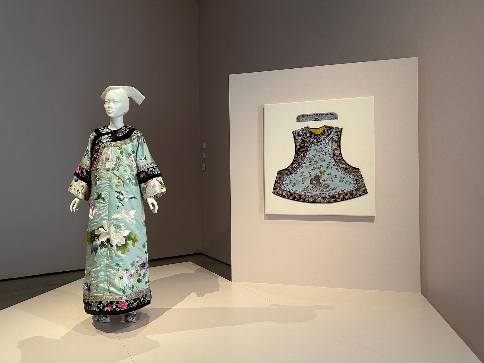 Jason Wu, Century-Old Fashion Showcases the Craftsmanship Behind “Made in China”
